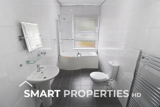 3 bed Terraced to rent Image 10