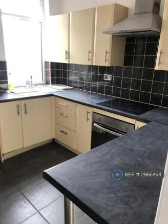 2 bed Terraced to rent Image 4