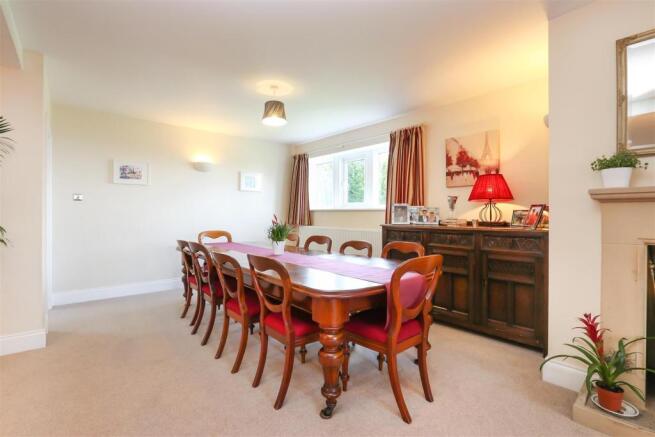 Dining Room.jpg