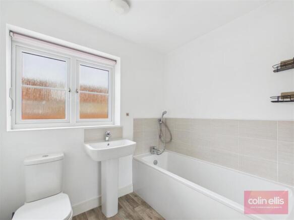 3 bed Semi-Detached for sale Image 10