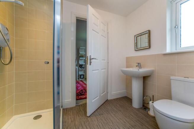 Jack & Jill En-suite