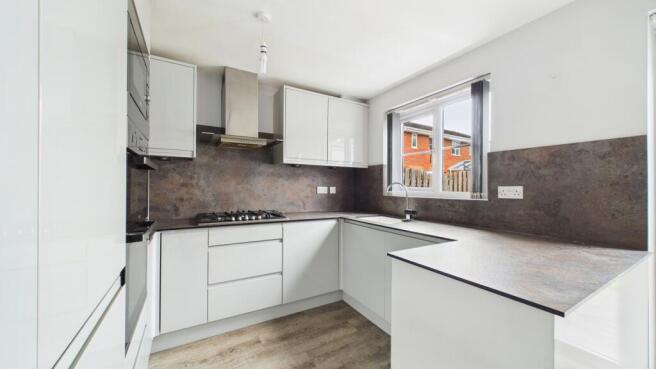 3 bed Semi-Detached for sale Image 5