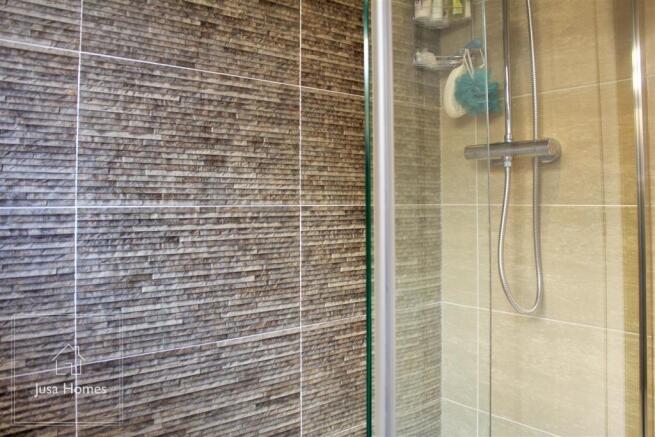 Guests Shower Room