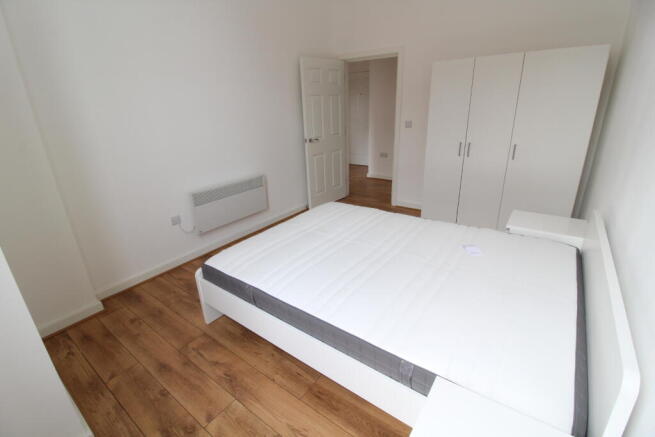 2 bed Apartment to rent Image 10