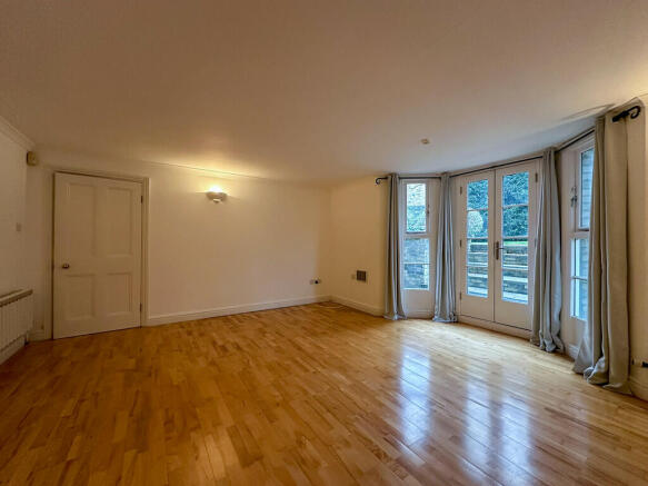 Living Room (3)