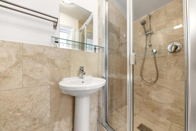 2 bed Maisonette for sale Image 10