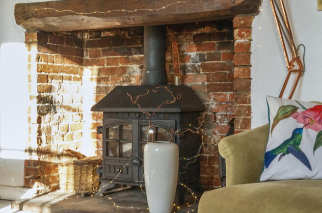 1411152-19-699dd8...