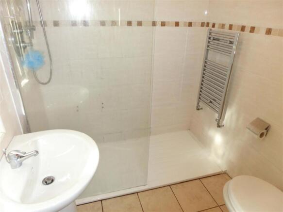 EN SUITE