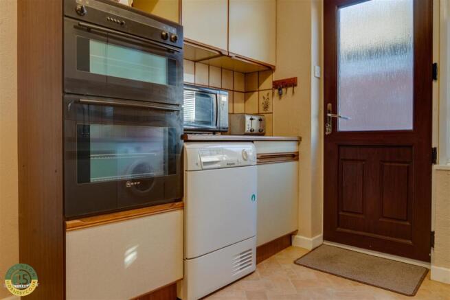 Kitchen 3.jpg