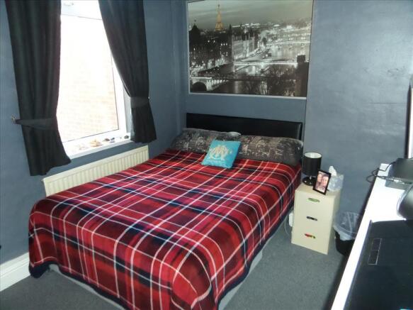 BEDROOM 2
