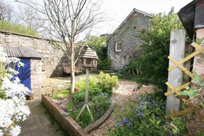 Garden PHOTO T...