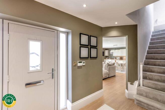4 bed Detached for sale Image 7