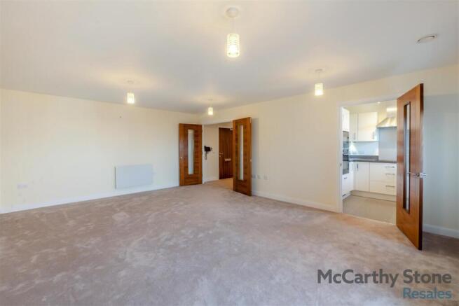 2 bed Apartment for sale Image 10