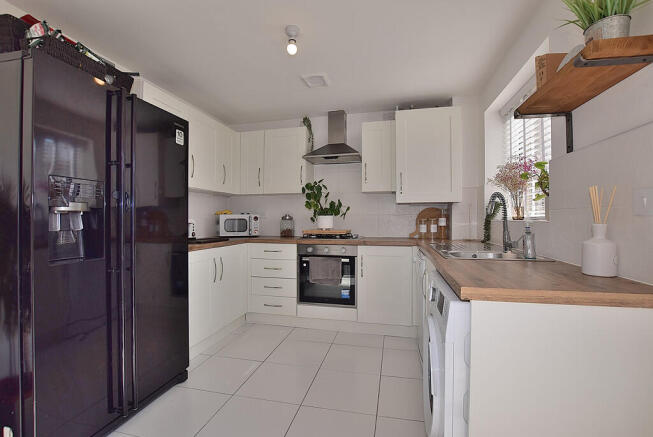 3 bed Detached to rent Image 7