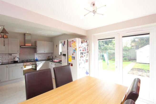 Kitchen/Breakfast Rm