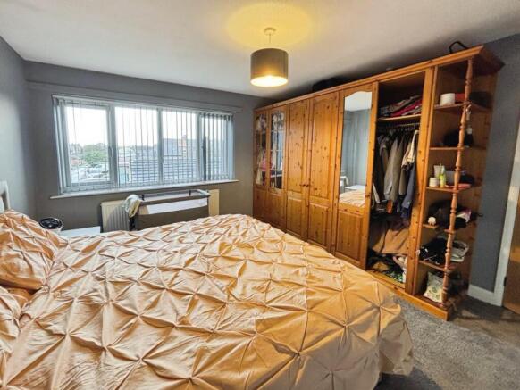 4 bed Detached for sale Image 12
