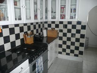 KITCHEN: