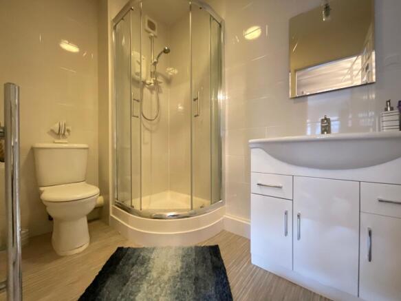 2 bed Apartment for sale Image 12
