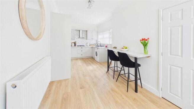 3 bed Semi-Detached for sale Image 11