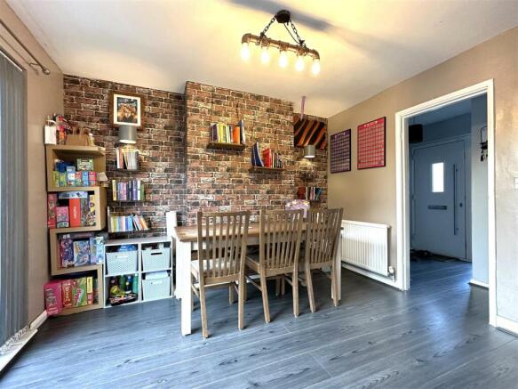 Dining Room 984