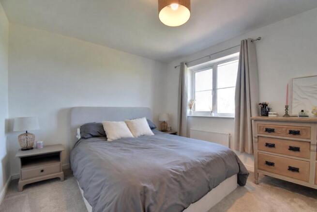 3 bed Semi-Detached for sale Image 10