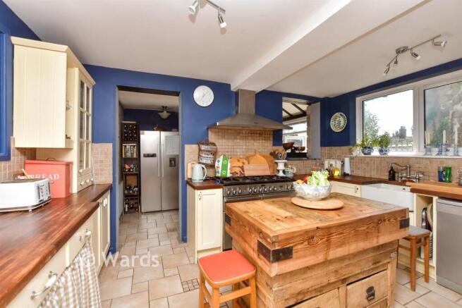 Kitchen/ Breakfast Room
