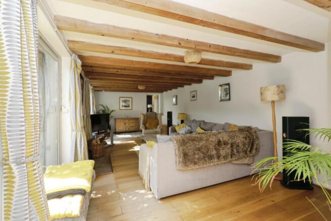 4 bed Detached for sale Image 10