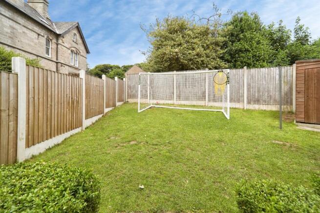 4 bed Detached for sale Image 5