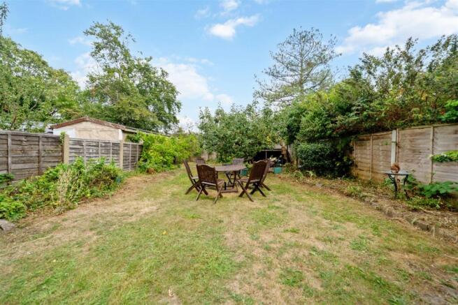 Sandbourne Avenue