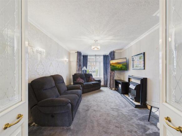 3 bed Semi-Detached for sale Image 6