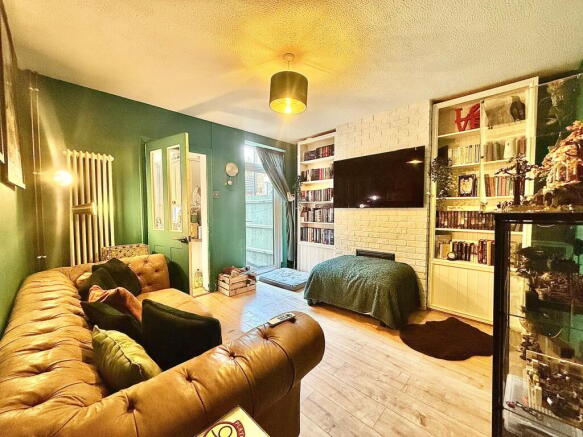 Photo 3