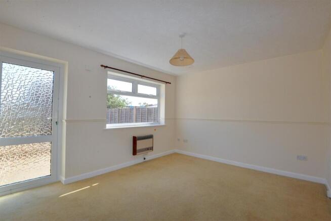 Living Room 1.jpg