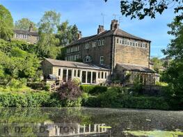 16, Magdale, Honley, Holmfirth HD9 6LU