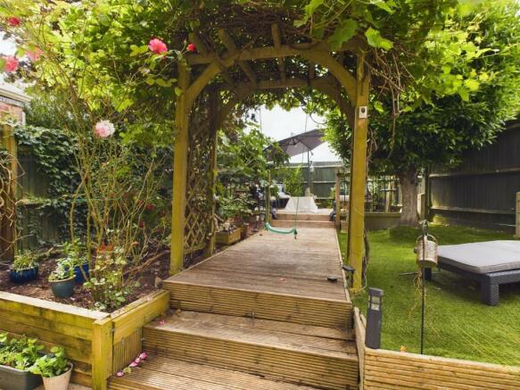 garden 1.jpg
