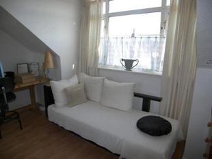 Bedroom / Study
