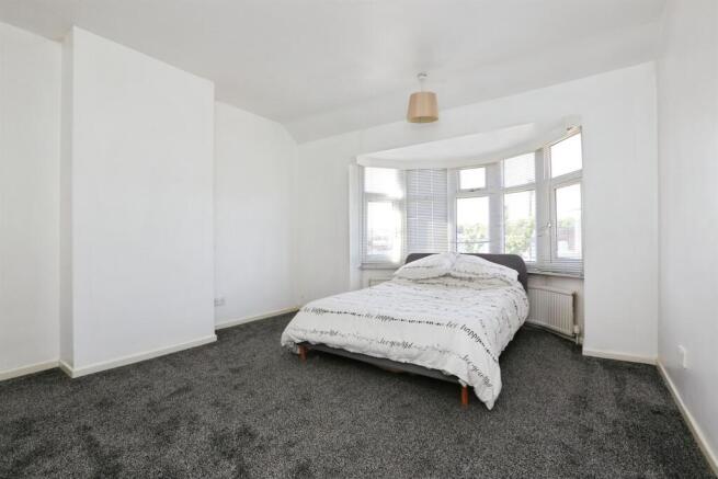 3 bed Semi-Detached for sale Image 6