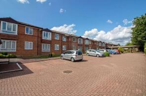 Flat 5, 38 Dene Court, Holman Close, Waterlooville PO8 8HD