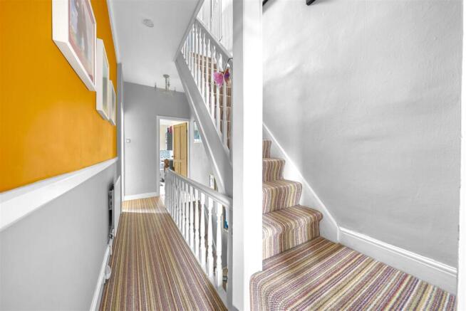 3 bed Terraced for sale Image 9