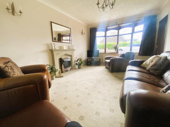 2 bed Semi-Detached Bungalow for sale Image 10