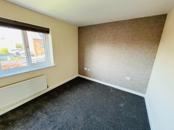 2 bed Terraced to rent Image 11