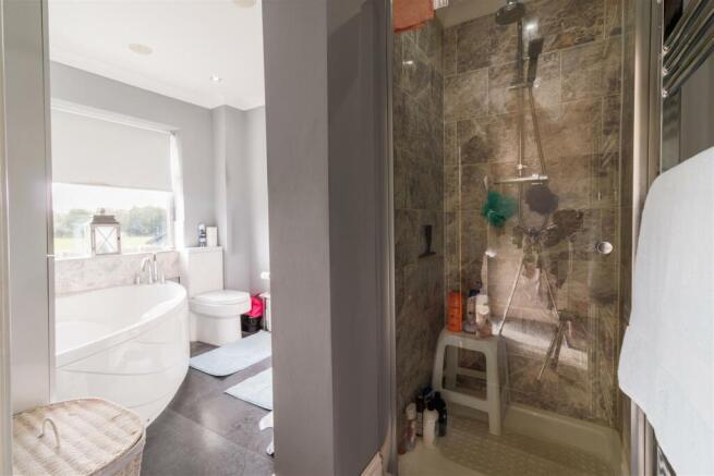 BATH/SHOWER ROOM