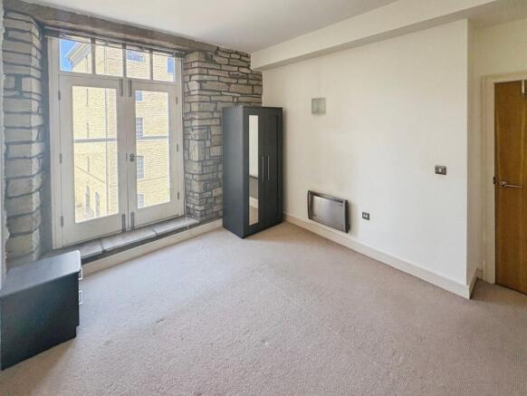 2 bed Apartment for sale Image 5