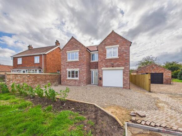 4 Bedroom Detached House - For Sale