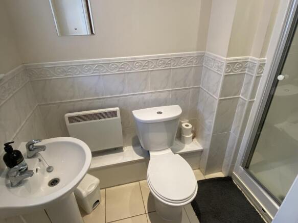3 bed Apartment to rent Image 7