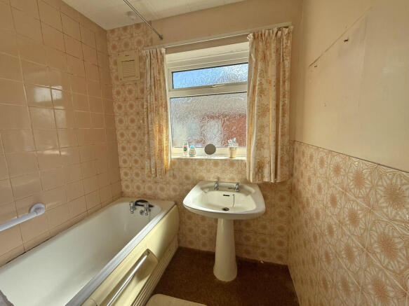3 bed Semi-Detached for sale Image 10
