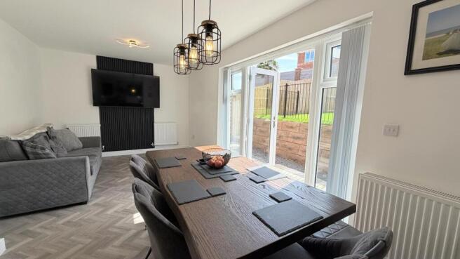 4 bed Detached for sale Image 11