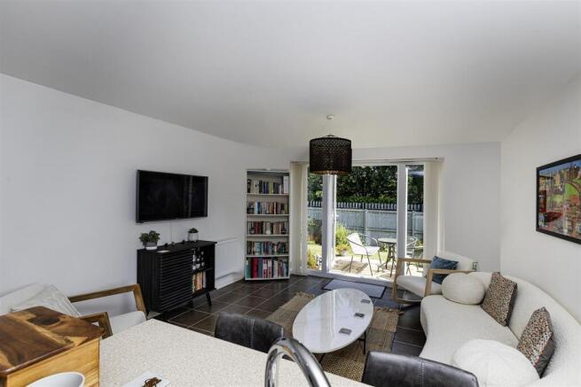 4 bed Town House for sale Image 11