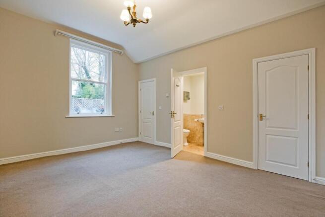 2 bed Apartment for sale Image 7