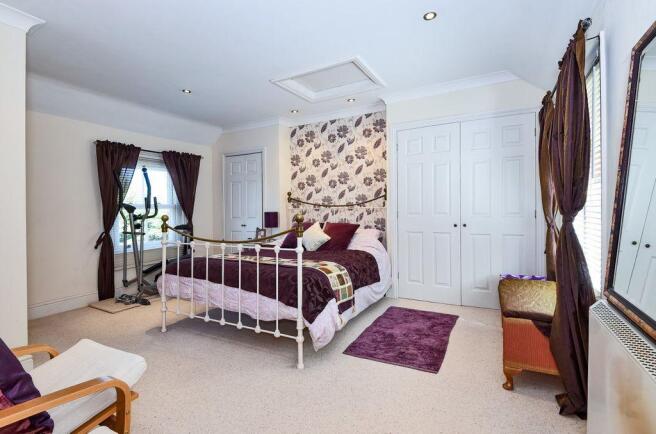 Bedroom 1 (Double with Ensuite)