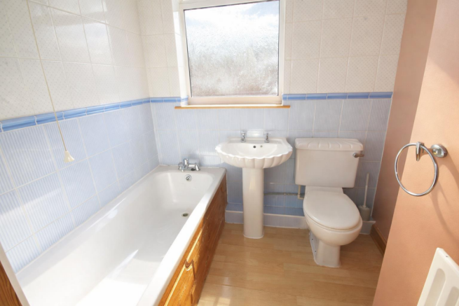 3 bed Terraced to rent Image 6